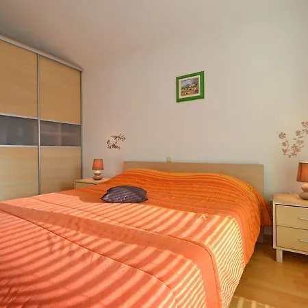 Apartment ZubaeIae.1 아파트