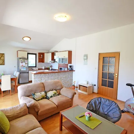 Apartment ZubaeIae.1 자다르